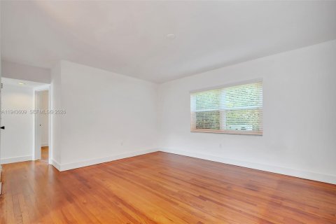 Copropriété à louer à Miami, Floride: 2 chambres, 73.02 m2 № 2000246 - photo 4