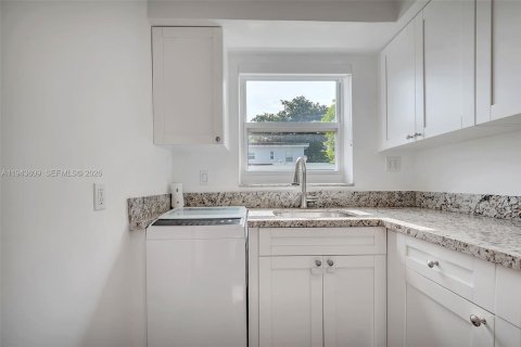 Copropriété à louer à Miami, Floride: 2 chambres, 73.02 m2 № 2000246 - photo 7