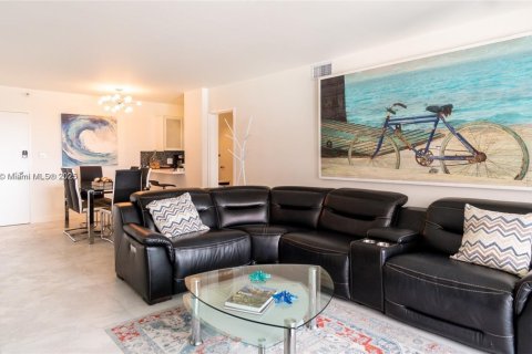 Condominio en alquiler en Miami Beach, Florida, 2 dormitorios, 95.69 m2 № 2012307 - foto 4