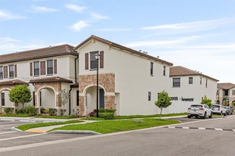 Villa ou maison à vendre à Hialeah, Floride: 3 chambres, 131.18 m2 № 1943545 - photo 3