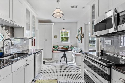 Villa ou maison à louer à Stuart, Floride: 2 chambres, 111.2 m2 № 2177343 - photo 18