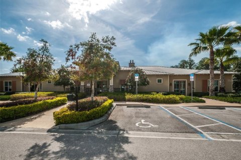 House in New Port Richey, Florida 5 bedrooms, 341.14 sq.m. № 1523343 - photo 29