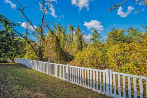 House in New Port Richey, Florida 5 bedrooms, 341.14 sq.m. № 1523343 - photo 6