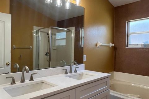 Casa en alquiler en Orlando, Florida, 3 dormitorios, 149.94 m2 № 1893664 - foto 4