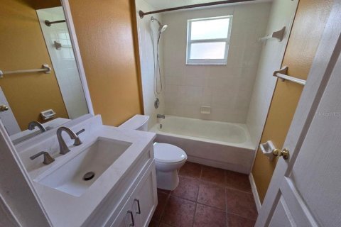 Casa en alquiler en Orlando, Florida, 3 dormitorios, 149.94 m2 № 1893664 - foto 12