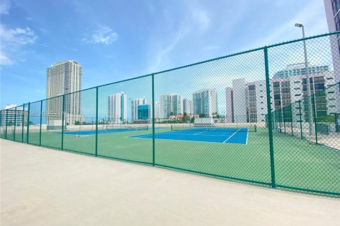 Copropriété à louer à Sunny Isles Beach, Floride: 1 chambre, 71.26 m2 № 2048328 - photo 4