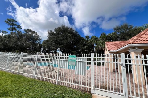 Townhouse in Palm Beach Gardens, Florida 3 bedrooms, 164.81 sq.m. № 2395054 - photo 25