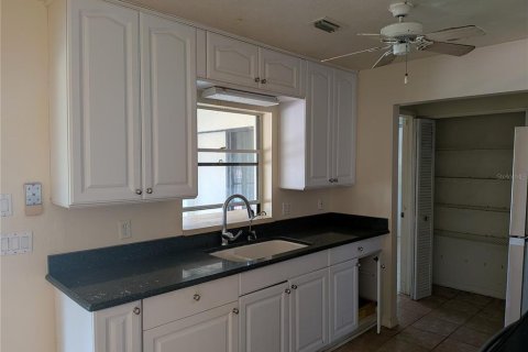 Villa ou maison à vendre à Punta Gorda, Floride: 2 chambres, 98.85 m2 № 1736737 - photo 5