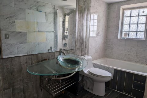 Villa ou maison à vendre à Punta Gorda, Floride: 2 chambres, 98.85 m2 № 1736737 - photo 11
