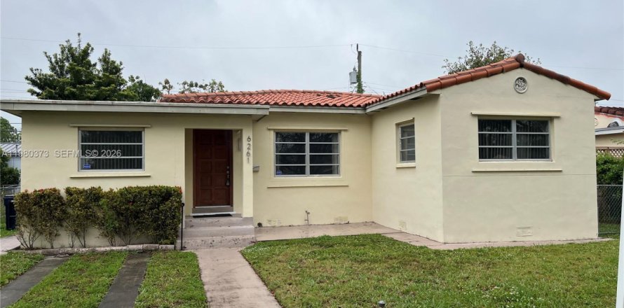 Дом в Вирджиния-Гарденс, Флорида 3 спальни, 95.32м2 № 2047492