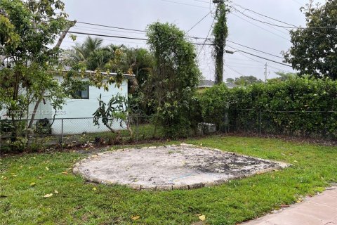 Снять в аренду виллу или дом в Вирджиния-Гарденс, Флорида 3 спальни, 95.32м2, № 2047492 - фото 27