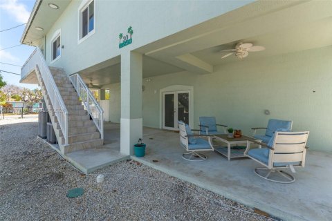 House in Key Largo, Florida 4 bedrooms, 160.72 sq.m. № 2043106 - photo 28