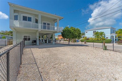 House in Key Largo, Florida 4 bedrooms, 160.72 sq.m. № 2043106 - photo 3