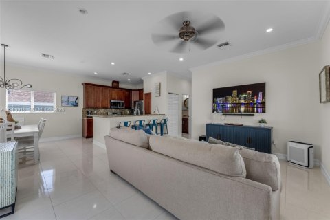 House in Key Largo, Florida 4 bedrooms, 160.72 sq.m. № 2043106 - photo 5