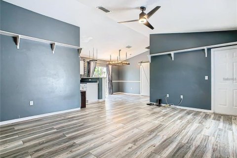 Casa en alquiler en Kissimmee, Florida, 3 dormitorios, 112.32 m2 № 1870283 - foto 13