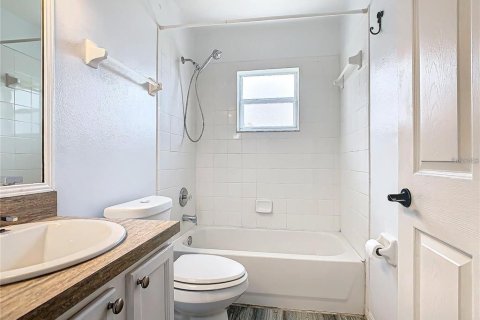 Casa en alquiler en Kissimmee, Florida, 3 dormitorios, 112.32 m2 № 1870283 - foto 11