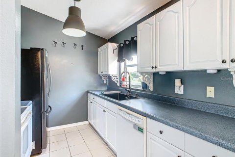 Casa en alquiler en Kissimmee, Florida, 3 dormitorios, 112.32 m2 № 1870283 - foto 3