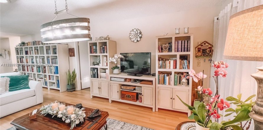 Condominio en St. Lucie, Florida, 2 dormitorios  № 1575980