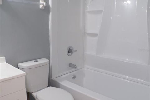 Appartement à louer à Gainesville, Floride: 2 chambres, 225.75 m2 № 2377955 - photo 12