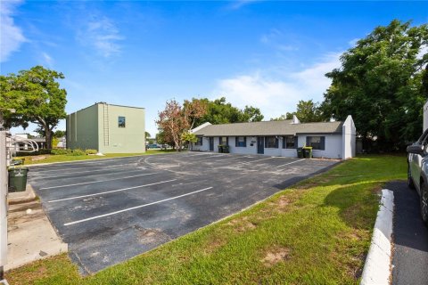 Immobilier commercial à louer à Clermont, Floride: 418.06 m2 № 2105411 - photo 30
