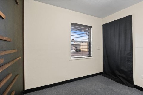 Immobilier commercial à louer à Clermont, Floride: 418.06 m2 № 2105411 - photo 11
