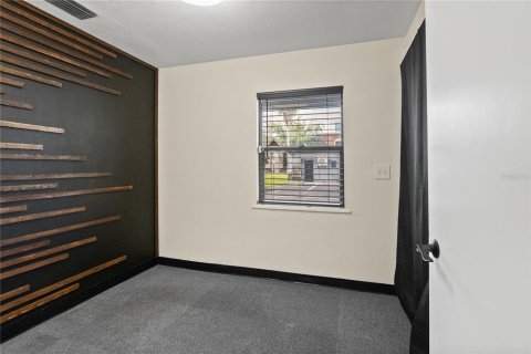 Immobilier commercial à louer à Clermont, Floride: 418.06 m2 № 2105411 - photo 7