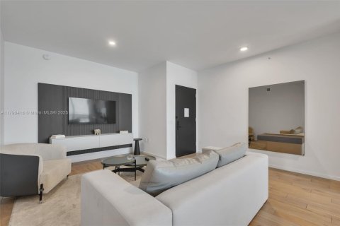 Купить кондоминиум в Майами, Флорида 3 спальни, 106.84м2, № 1647229 - фото 3