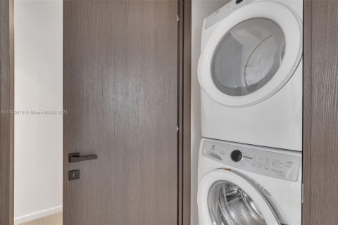 Купить кондоминиум в Майами, Флорида 3 спальни, 106.84м2, № 1647229 - фото 14