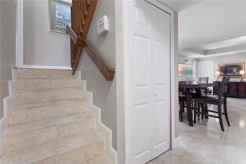 Condo in Miami, Florida, 3 bedrooms  № 1991614 - photo 12