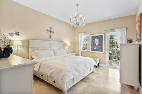 Condo in Miami, Florida, 3 bedrooms  № 1991614 - photo 23