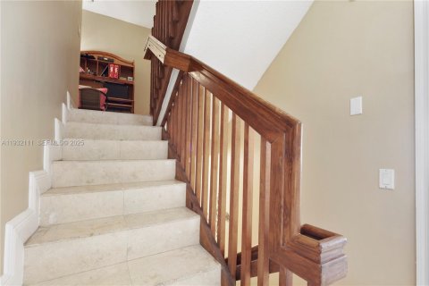 Condo in Miami, Florida, 3 bedrooms  № 1991614 - photo 18