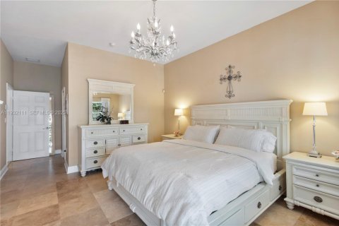 Condo in Miami, Florida, 3 bedrooms  № 1991614 - photo 24