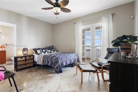 Condo in Miami, Florida, 3 bedrooms  № 1991614 - photo 13