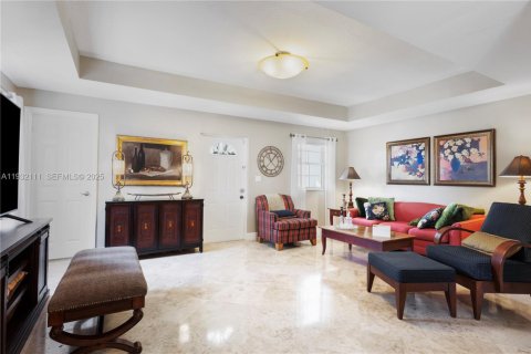 Condo in Miami, Florida, 3 bedrooms  № 1991614 - photo 6