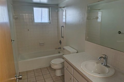 House in Venice, Florida 2 bedrooms, 95.78 sq.m. № 1844588 - photo 10