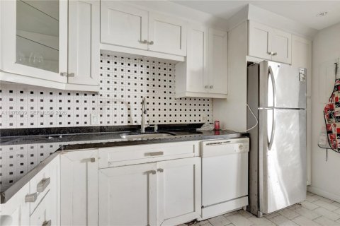 Купить кондоминиум в Авентура, Флорида 2 спальни, 101.82м2, № 1929207 - фото 13