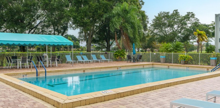 Condo in Lake Worth, Florida, 3 bedrooms № 876542