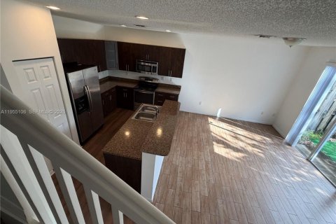 Townhouse in Homestead, Florida 3 bedrooms, 147.16 sq.m. № 2009946 - photo 21
