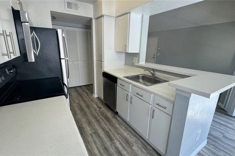 Studio in the Condo in Orlando, Florida  № 2232153 - photo 5