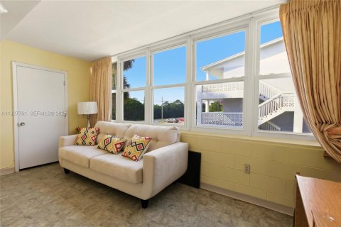 Copropriété à vendre à Saint Petersburg, Floride: 2 chambres, 84.54 m2 № 1987514 - photo 11