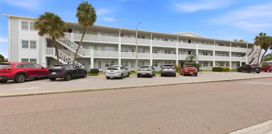 Condo à Saint Petersburg, Floride, 2 chambres  № 1987514