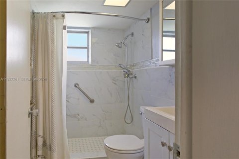 Copropriété à vendre à Saint Petersburg, Floride: 2 chambres, 84.54 m2 № 1987514 - photo 15