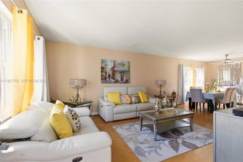 Copropriété à vendre à Saint Petersburg, Floride: 2 chambres, 84.54 m2 № 1987514 - photo 4