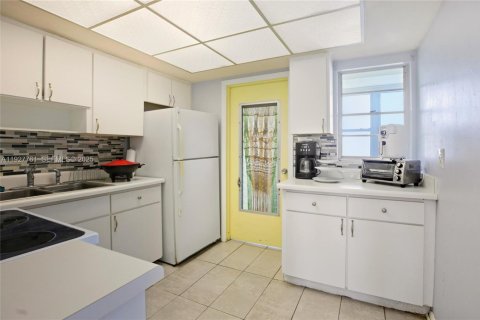 Copropriété à vendre à Saint Petersburg, Floride: 2 chambres, 84.54 m2 № 1987514 - photo 8