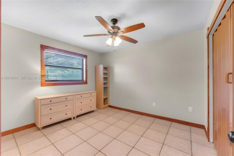 Casa en venta en Homestead, Florida, 4 dormitorios, 228.26 m2 № 2337768 - foto 16