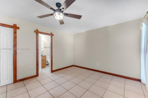Casa en venta en Homestead, Florida, 4 dormitorios, 228.26 m2 № 2337768 - foto 11