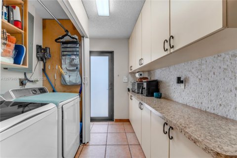 Casa en venta en Homestead, Florida, 4 dormitorios, 228.26 m2 № 2337768 - foto 22