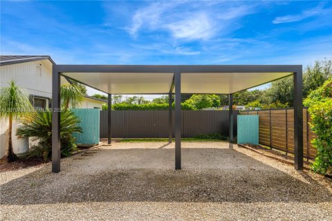 Casa en venta en Homestead, Florida, 4 dormitorios, 228.26 m2 № 2337768 - foto 23