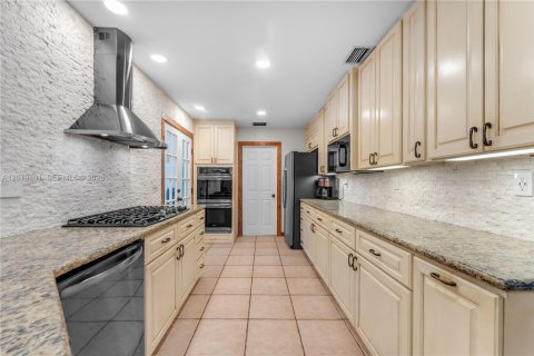 Casa en venta en Homestead, Florida, 4 dormitorios, 228.26 m2 № 2337768 - foto 6