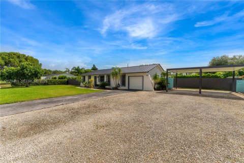 Casa en venta en Homestead, Florida, 4 dormitorios, 228.26 m2 № 2337768 - foto 2